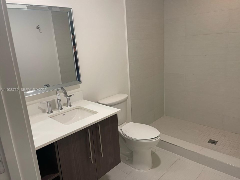 В аренду: $2,900 (2 спален, 2 ванн, 1076 Квадратных фут)