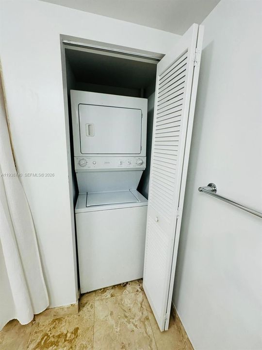 В аренду: $2,800 (1 спален, 1 ванн, 1058 Квадратных фут)