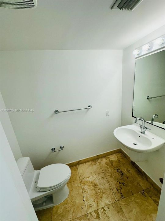 В аренду: $2,800 (1 спален, 1 ванн, 1058 Квадратных фут)