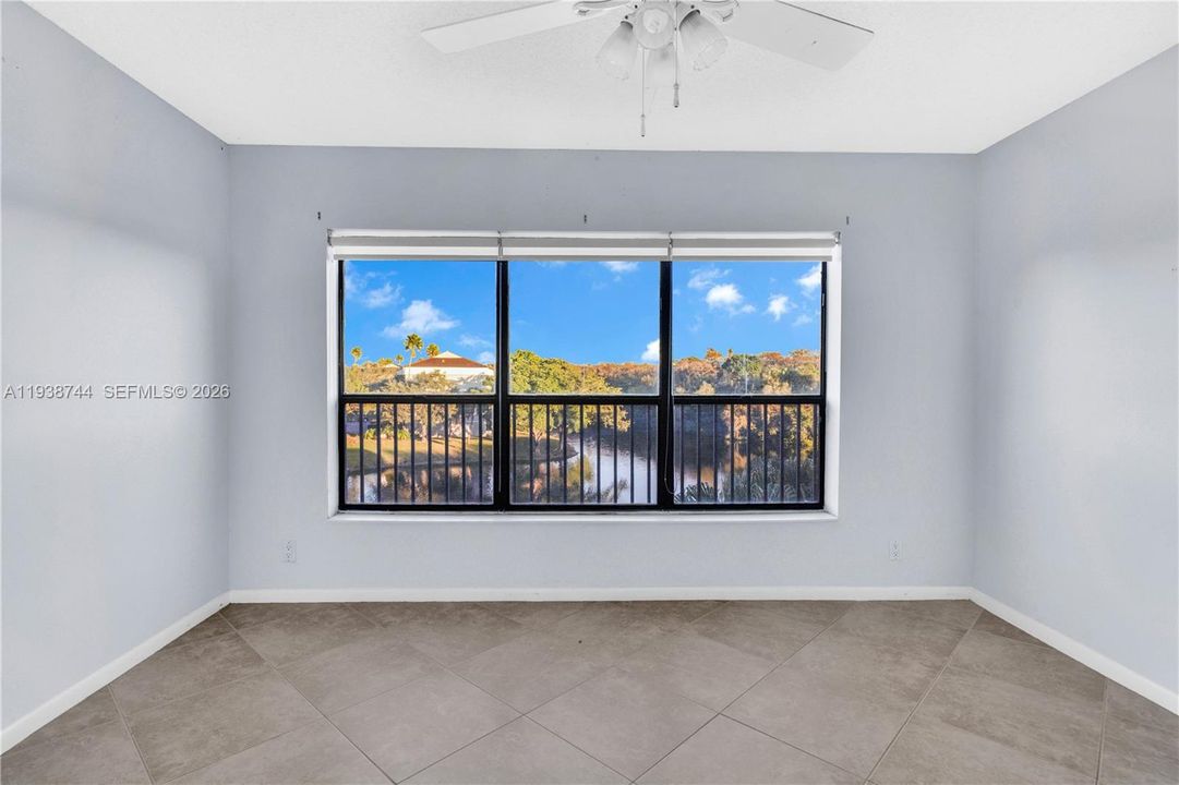 待售: $204,999 (3 贝兹, 2 浴室, 1140 平方英尺)