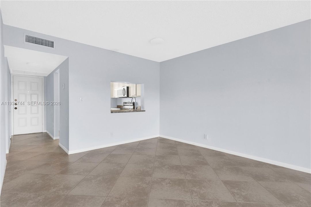 待售: $204,999 (3 贝兹, 2 浴室, 1140 平方英尺)