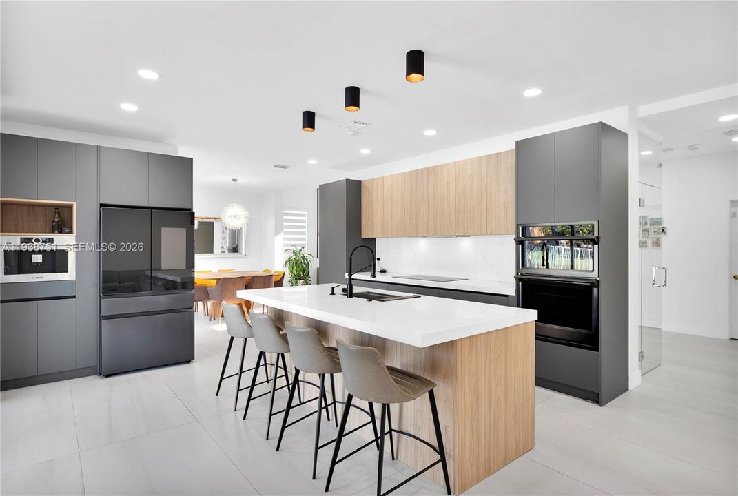 For Rent: $7,500 (5 beds, 3 baths, 2482 Square Feet)