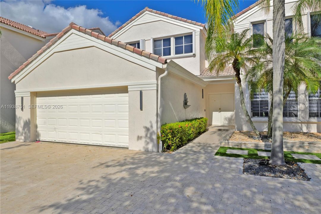 For Rent: $7,500 (5 beds, 3 baths, 2482 Square Feet)