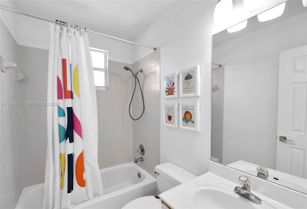 For Rent: $7,500 (5 beds, 3 baths, 2482 Square Feet)