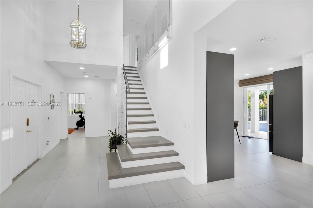 For Rent: $7,500 (5 beds, 3 baths, 2482 Square Feet)