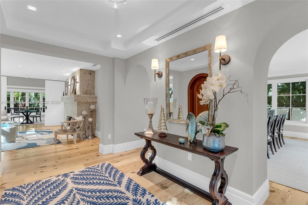 待售: $5,950,000 (5 贝兹, 5 浴室, 5090 平方英尺)