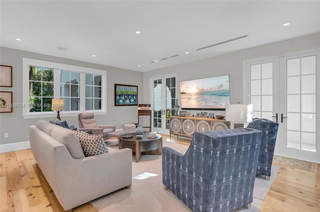 待售: $5,950,000 (5 贝兹, 5 浴室, 5090 平方英尺)