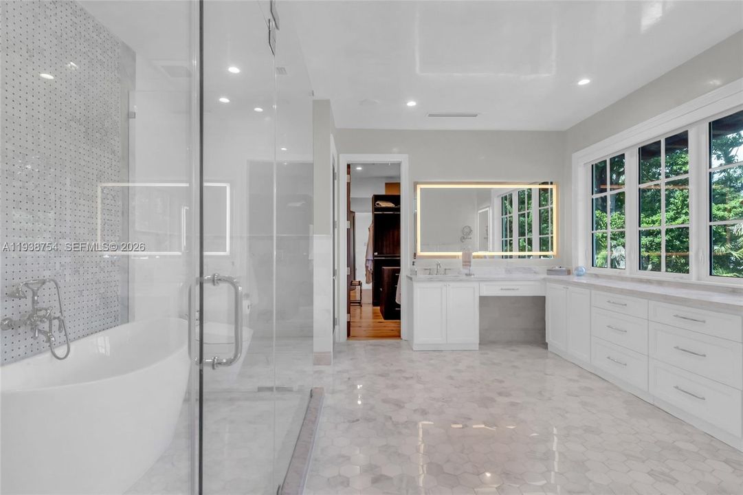 待售: $5,950,000 (5 贝兹, 5 浴室, 5090 平方英尺)