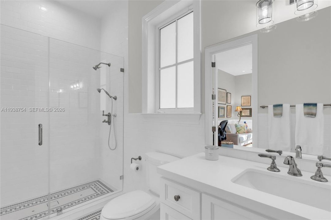 待售: $5,950,000 (5 贝兹, 5 浴室, 5090 平方英尺)