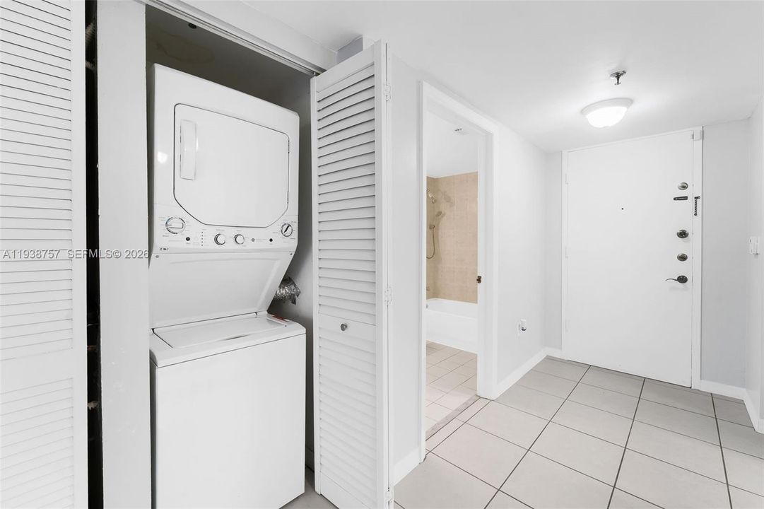 En Renta: $3,000 (2 camas, 2 baños, 940 Pies cuadrados)