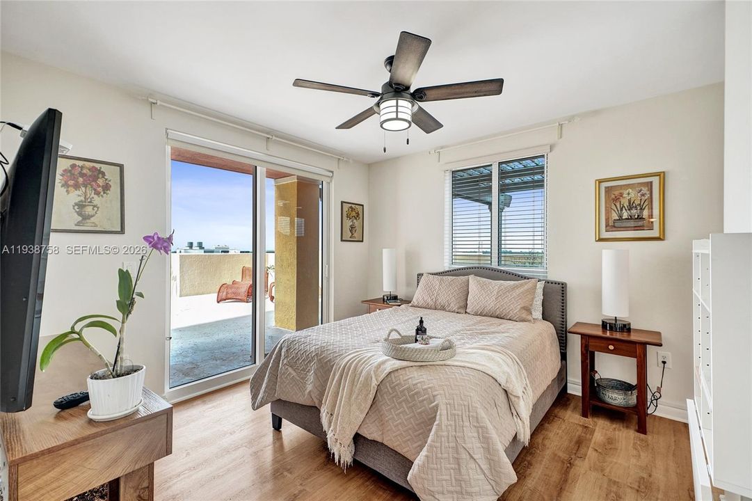 En Venta: $535,000 (2 camas, 2 baños, 1155 Pies cuadrados)