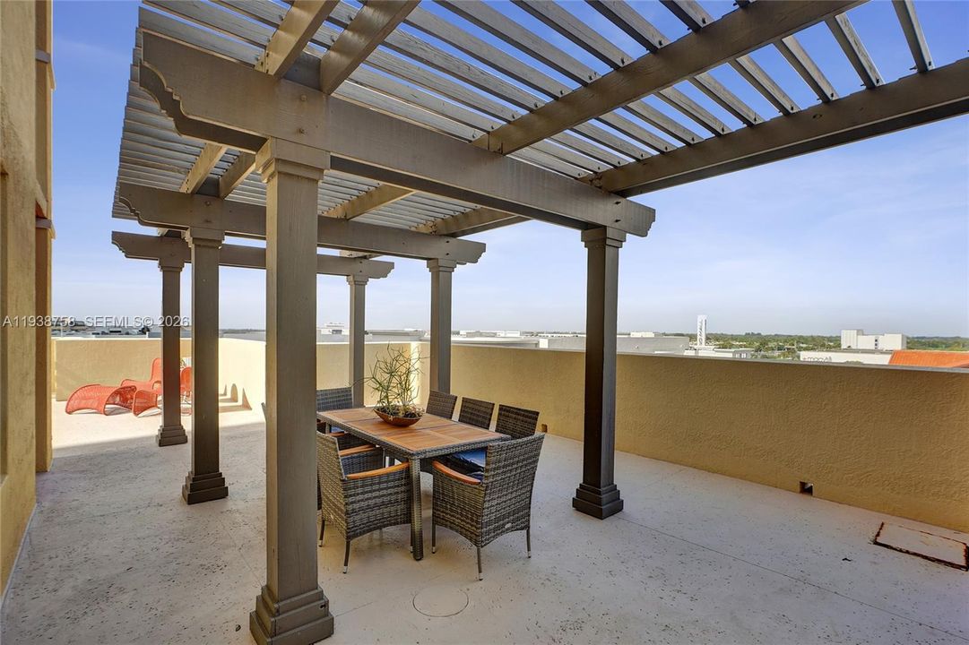 En Venta: $535,000 (2 camas, 2 baños, 1155 Pies cuadrados)