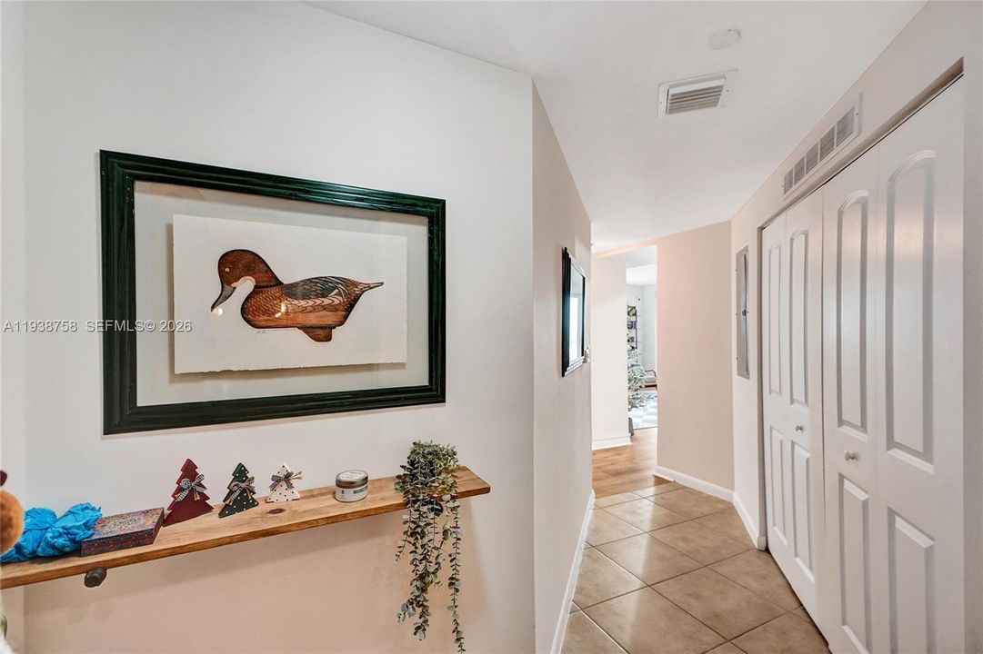 En Venta: $535,000 (2 camas, 2 baños, 1155 Pies cuadrados)