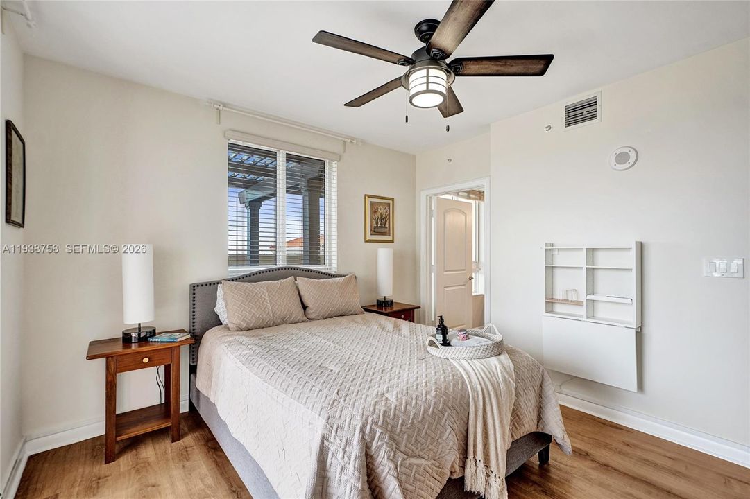 En Venta: $535,000 (2 camas, 2 baños, 1155 Pies cuadrados)