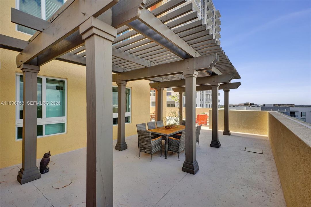 En Venta: $535,000 (2 camas, 2 baños, 1155 Pies cuadrados)