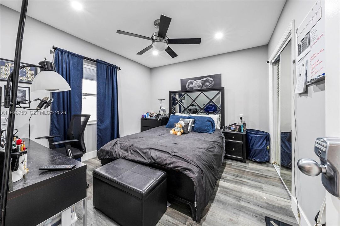 На продажу: $950,000 (0 спален, 0 ванн, 1938 Квадратных фут)