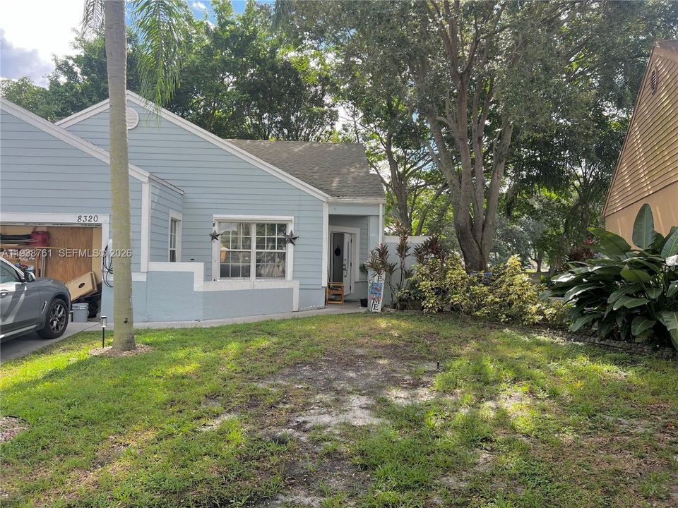 For Sale: $530,000 (3 beds, 2 baths, 1077 Square Feet)