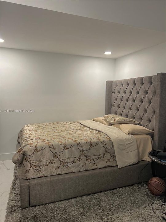 For Sale: $530,000 (3 beds, 2 baths, 1077 Square Feet)