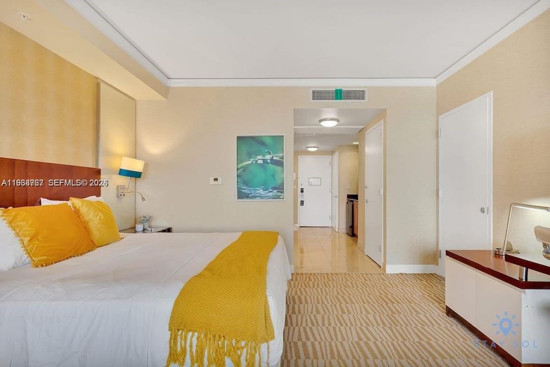 На продажу: $319,000 (0 спален, 1 ванн, 664 Квадратных фут)