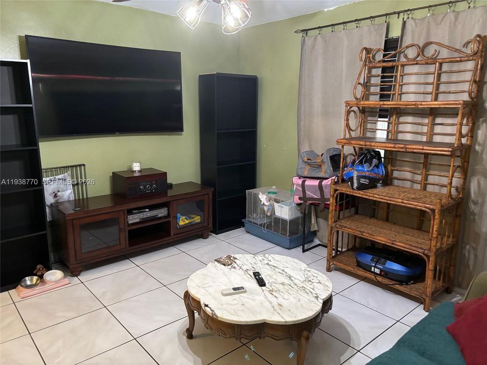 На продажу: $619,000 (4 спален, 3 ванн, 1875 Квадратных фут)