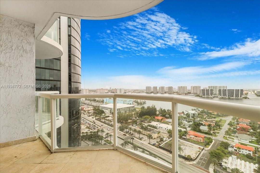En Venta: $1,499,000 (2 camas, 2 baños, 1680 Pies cuadrados)