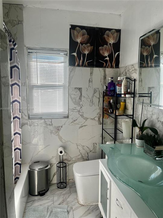 For Sale: $650,000 (3 beds, 1 baths, 1584 Square Feet)