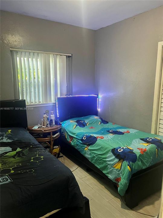 For Sale: $650,000 (3 beds, 1 baths, 1584 Square Feet)