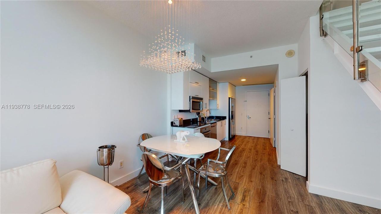 В аренду: $3,300 (1 спален, 1 ванн, 780 Квадратных фут)