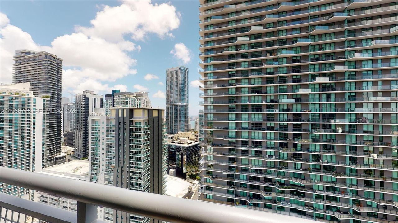 В аренду: $3,300 (1 спален, 1 ванн, 780 Квадратных фут)