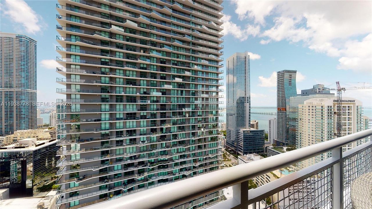 В аренду: $3,300 (1 спален, 1 ванн, 780 Квадратных фут)