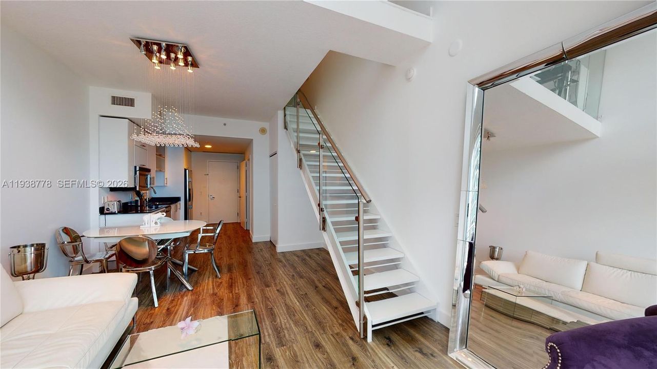 В аренду: $3,300 (1 спален, 1 ванн, 780 Квадратных фут)