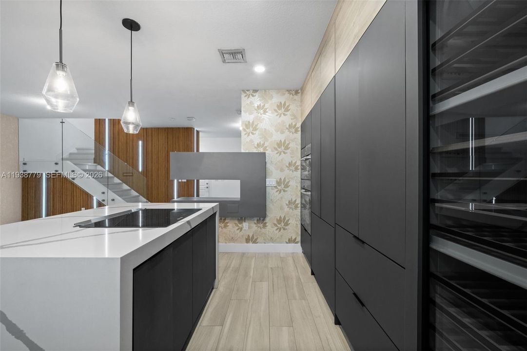 En Venta: $835,000 (4 camas, 3 baños, 2020 Pies cuadrados)