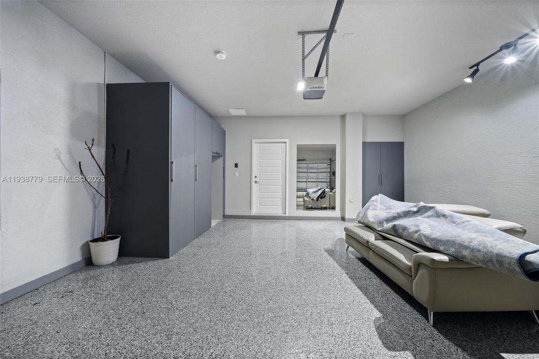 En Venta: $835,000 (4 camas, 3 baños, 2020 Pies cuadrados)