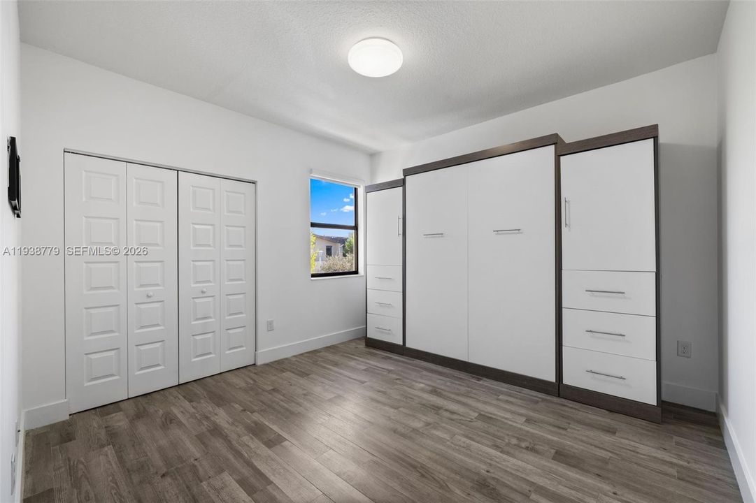 En Venta: $835,000 (4 camas, 3 baños, 2020 Pies cuadrados)