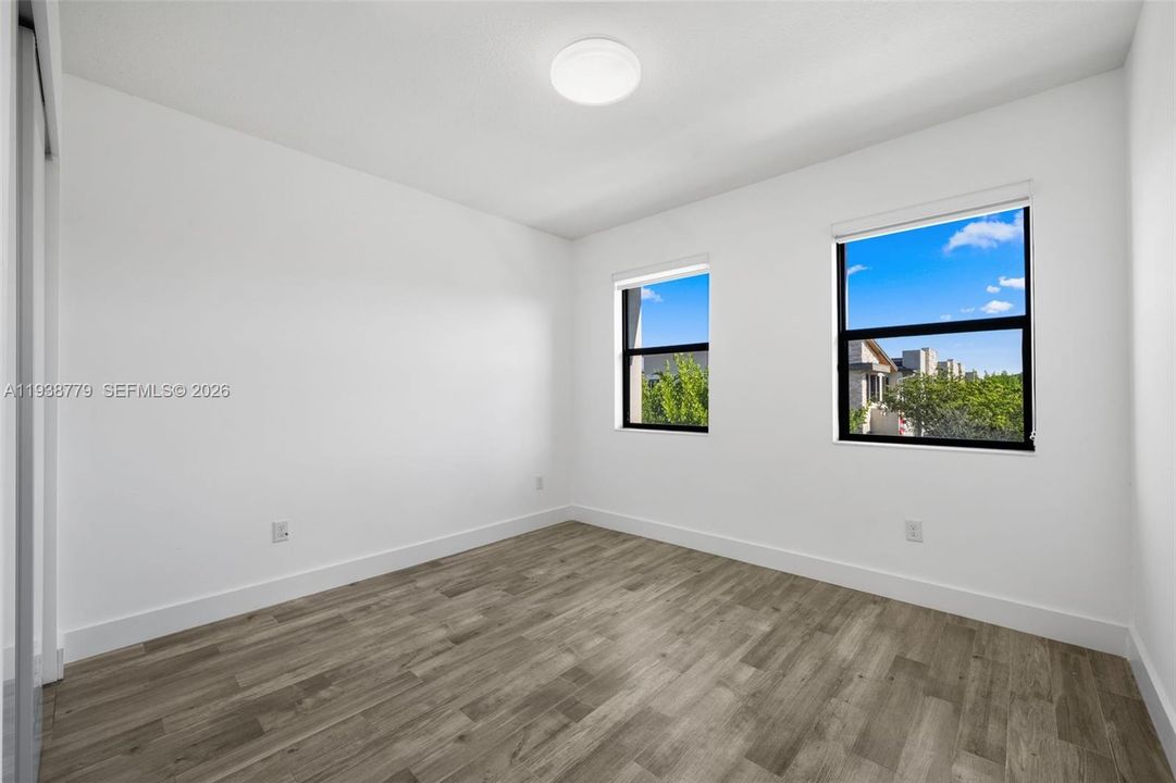 En Venta: $835,000 (4 camas, 3 baños, 2020 Pies cuadrados)