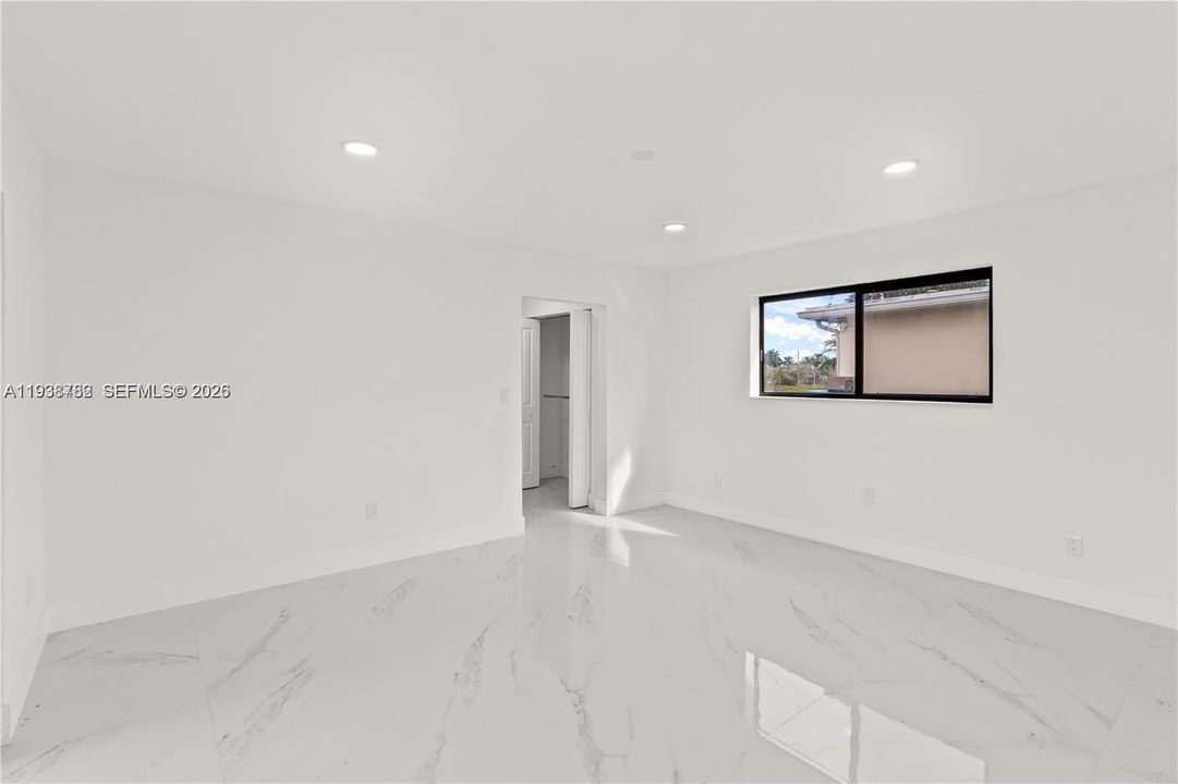 出租: $4,600 (3 贝兹, 2 浴室, 1776 平方英尺)