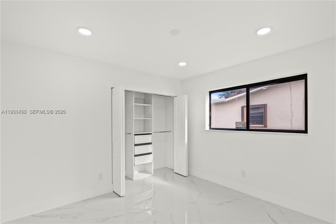 出租: $4,600 (3 贝兹, 2 浴室, 1776 平方英尺)