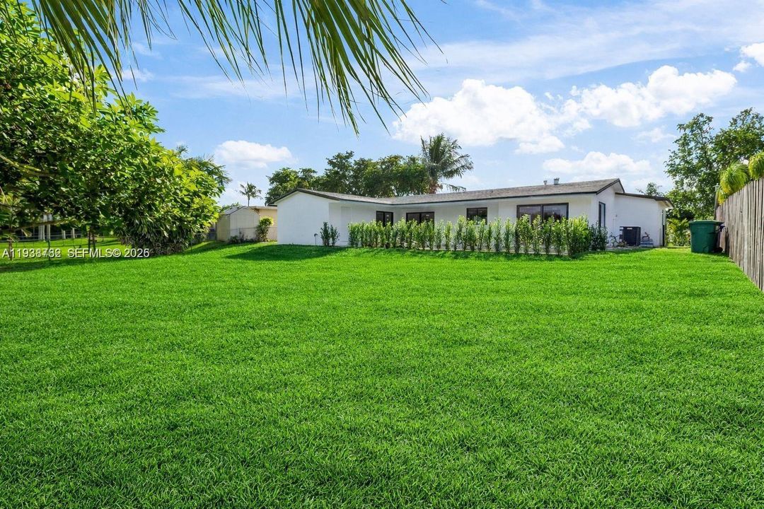 出租: $4,600 (3 贝兹, 2 浴室, 1776 平方英尺)