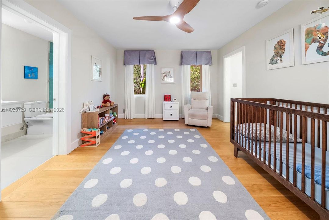 En Renta: $27,000 (4 camas, 4 baños, 6121 Pies cuadrados)