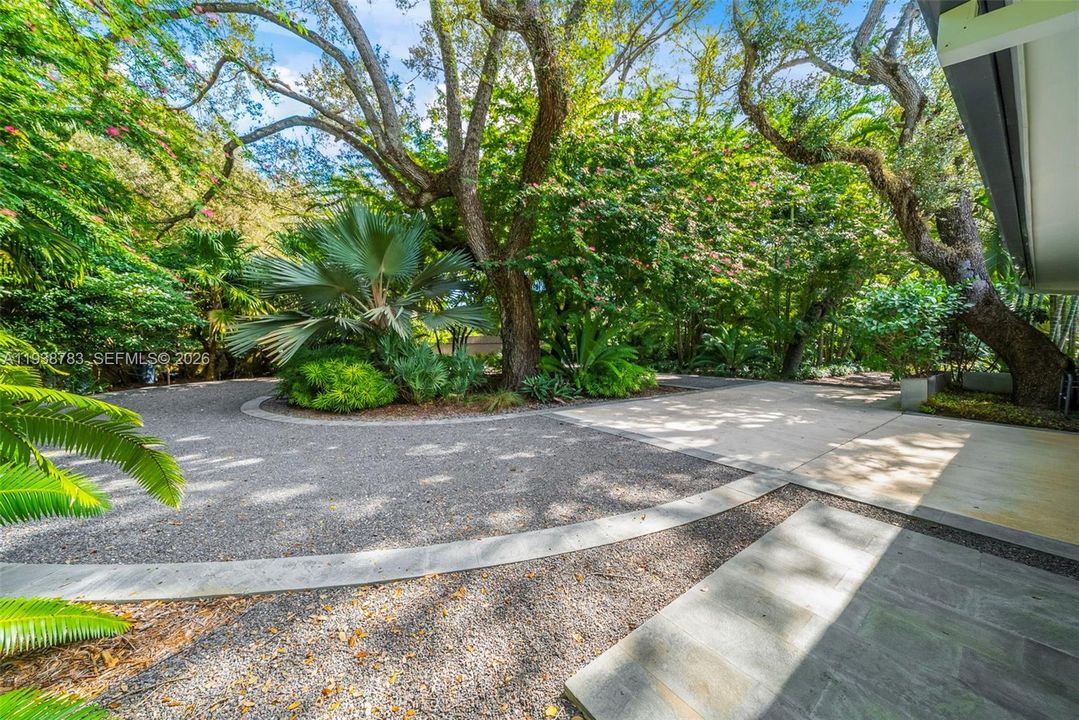 En Renta: $27,000 (4 camas, 4 baños, 6121 Pies cuadrados)