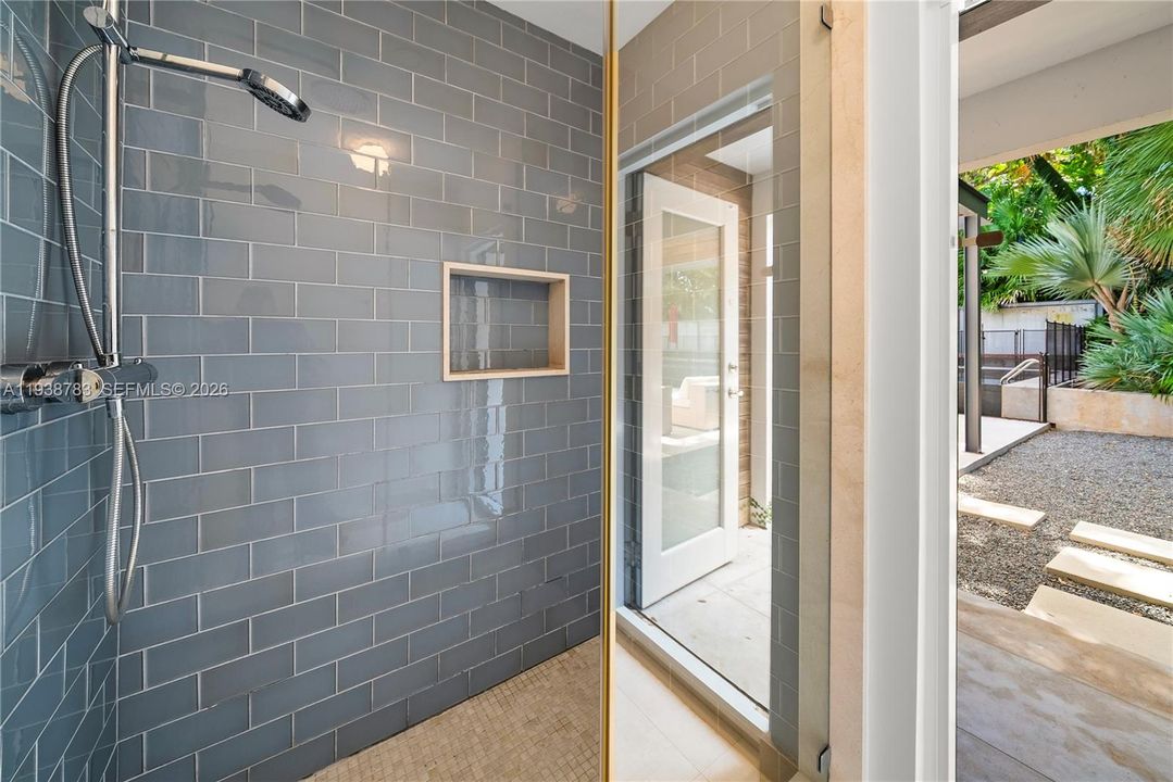 En Renta: $27,000 (4 camas, 4 baños, 6121 Pies cuadrados)