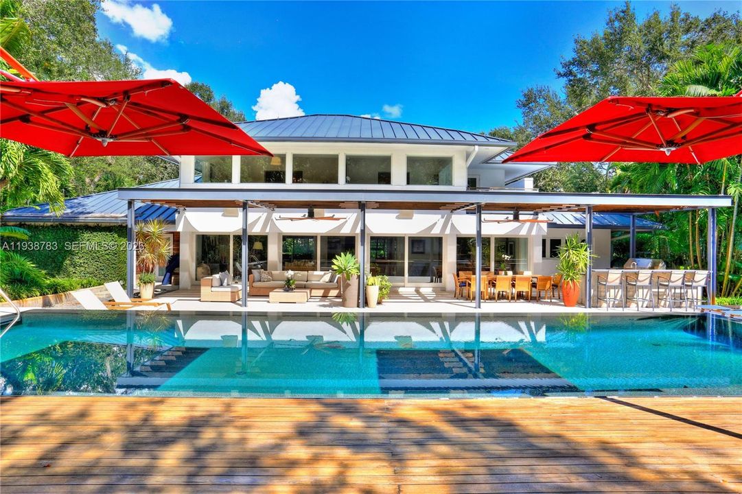 En Renta: $27,000 (4 camas, 4 baños, 6121 Pies cuadrados)