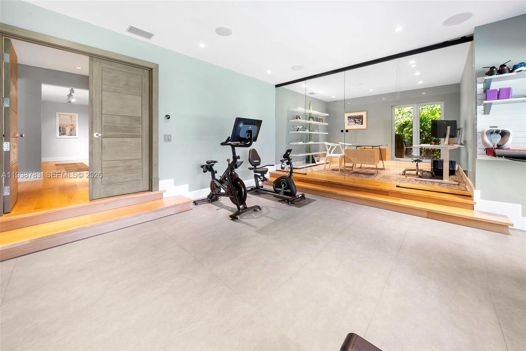 En Renta: $27,000 (4 camas, 4 baños, 6121 Pies cuadrados)