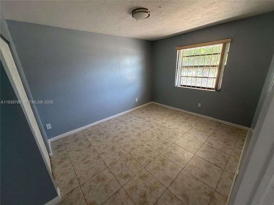 待售: $2,950 (0 贝兹, 0 浴室, 2790 平方英尺)