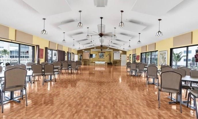 En Venta: $270,000 (2 camas, 2 baños, 1144 Pies cuadrados)