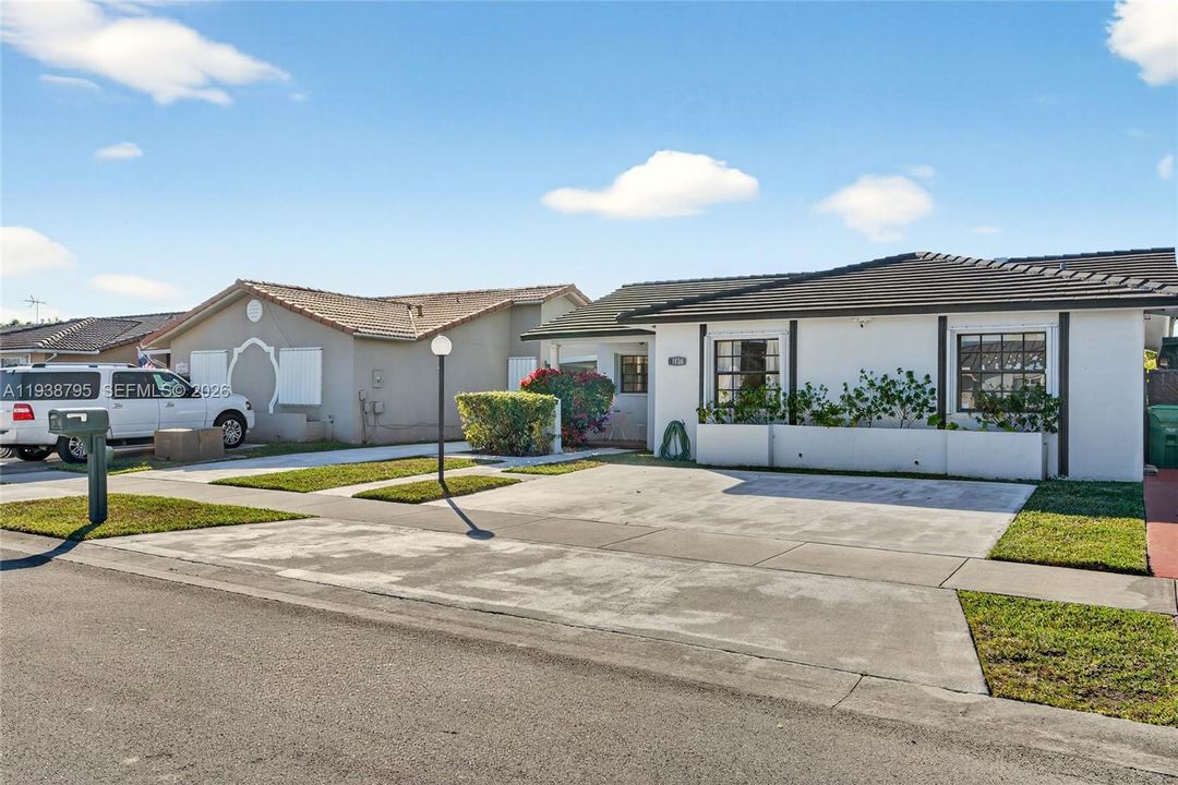 En Venta: $620,000 (3 camas, 2 baños, 1507 Pies cuadrados)