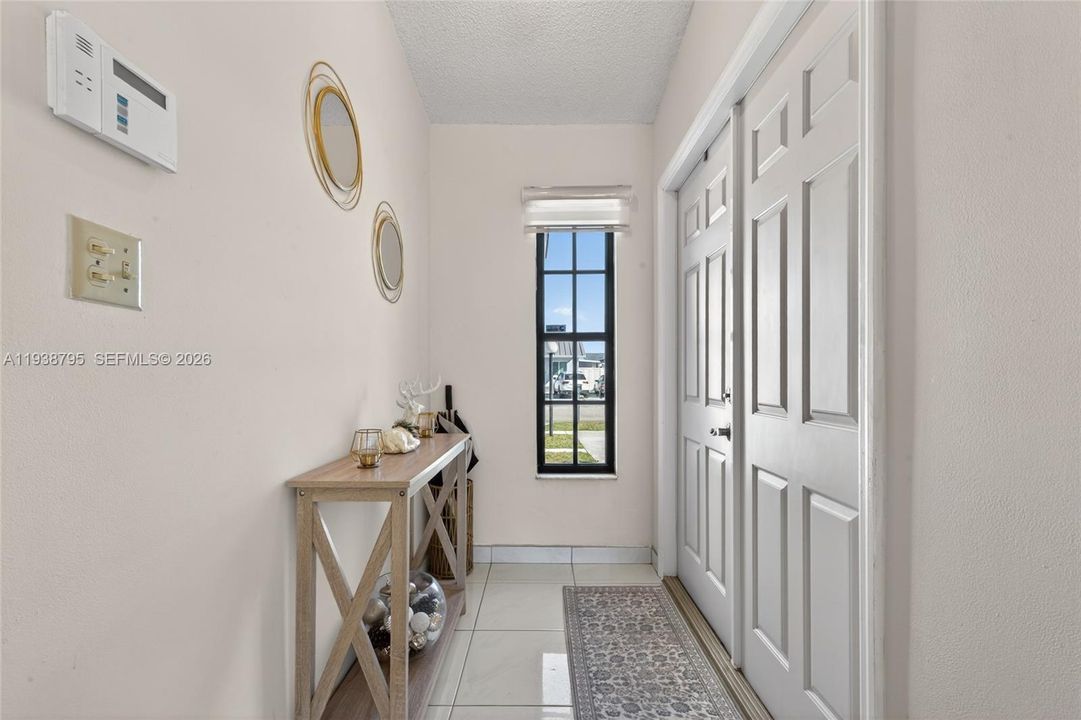 En Venta: $620,000 (3 camas, 2 baños, 1507 Pies cuadrados)