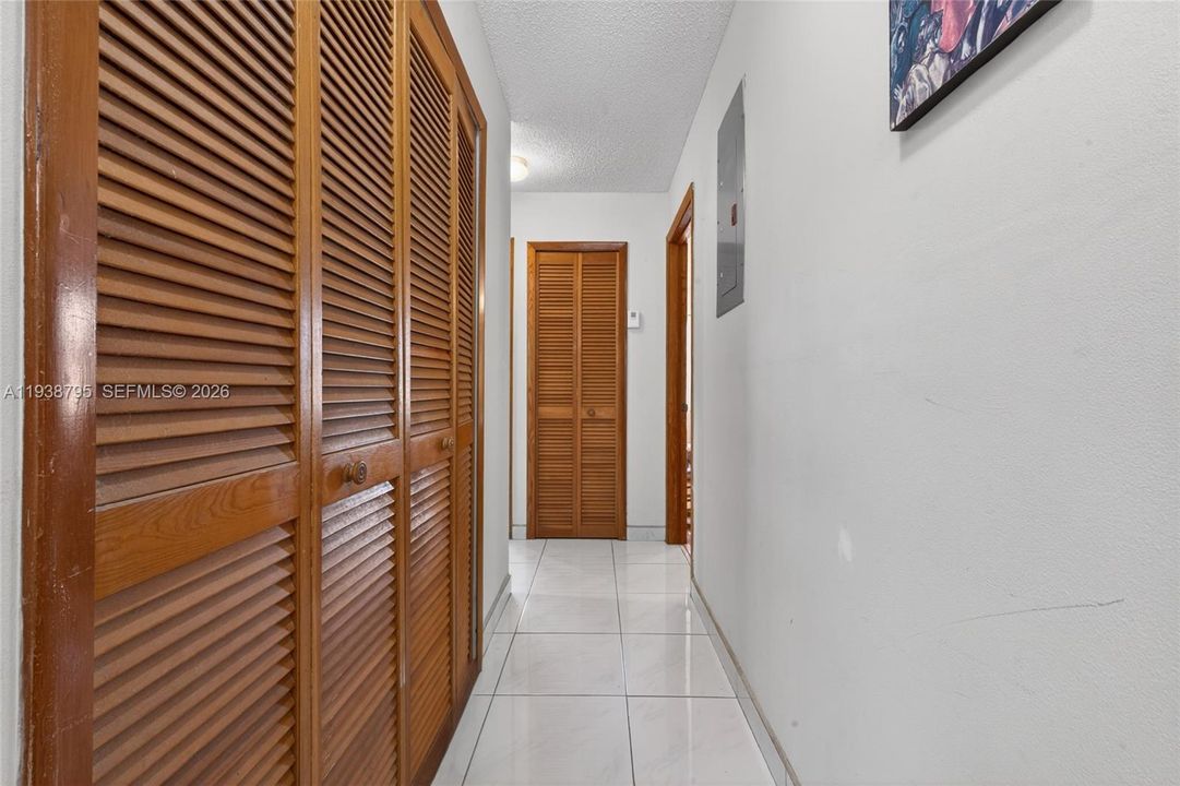 En Venta: $620,000 (3 camas, 2 baños, 1507 Pies cuadrados)