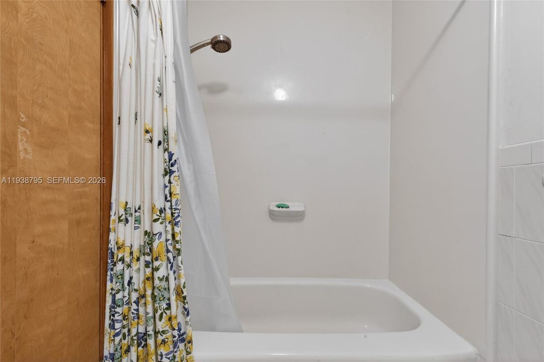 En Venta: $620,000 (3 camas, 2 baños, 1507 Pies cuadrados)