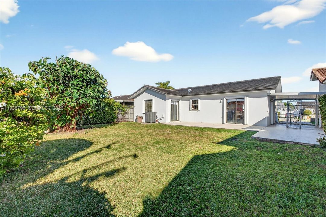 En Venta: $620,000 (3 camas, 2 baños, 1507 Pies cuadrados)